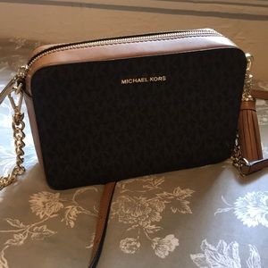 Michael Kors - Jet Set Logo Crossbody Bag
